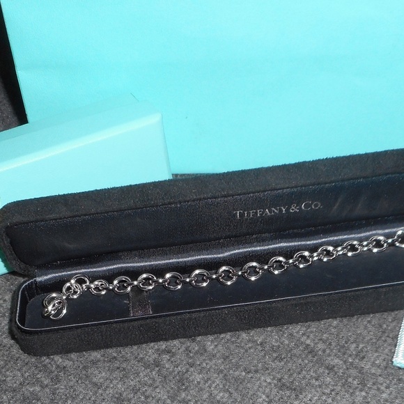 PERFECT CHRISTMAS GIFT TIFFANY & CO 18K WHT GOLD & DIAMOND HEART TAG BRACELET - Picture 13 of 16